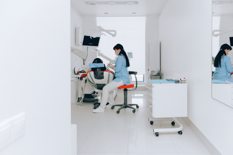 Cum alegi dentistul – 3 sfaturi importante